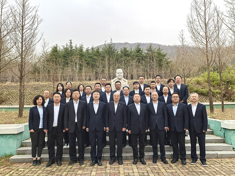 1765179430228929A6F6.jpg 梁文光書記誕辰98周年紀(jì)念儀式.jpg